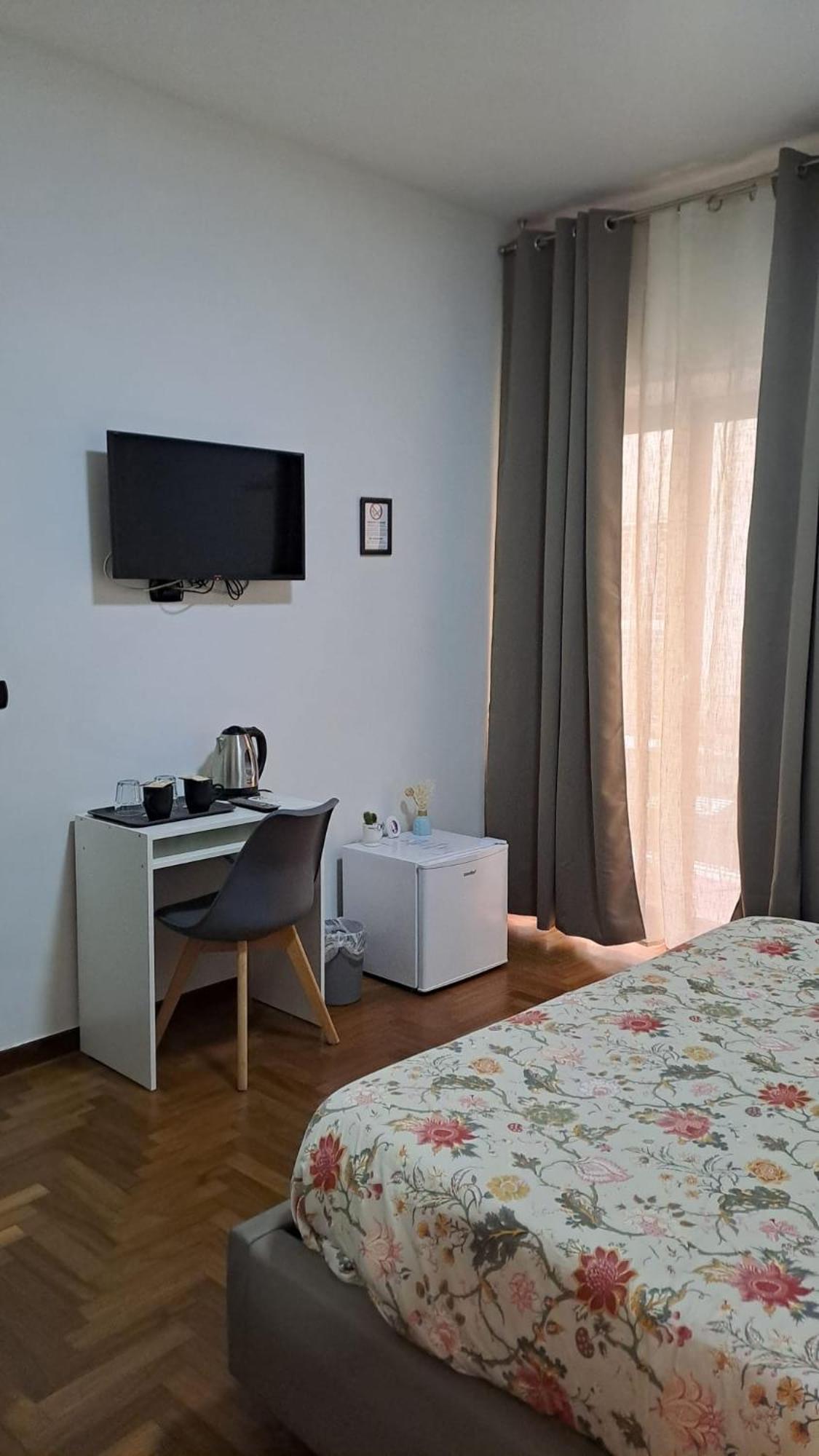 Royal Poerio Hotel Napoli Bagian luar foto